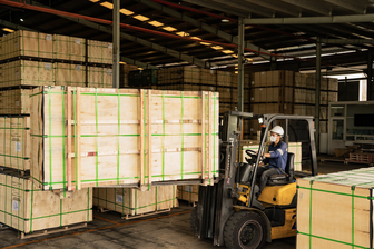 Việt Nam hướng tới thay thế Trung Quốc trong chuỗi cung ứng gỗ