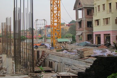 Ngán ngẩm dự án 3 năm xây… đến tầng hầm