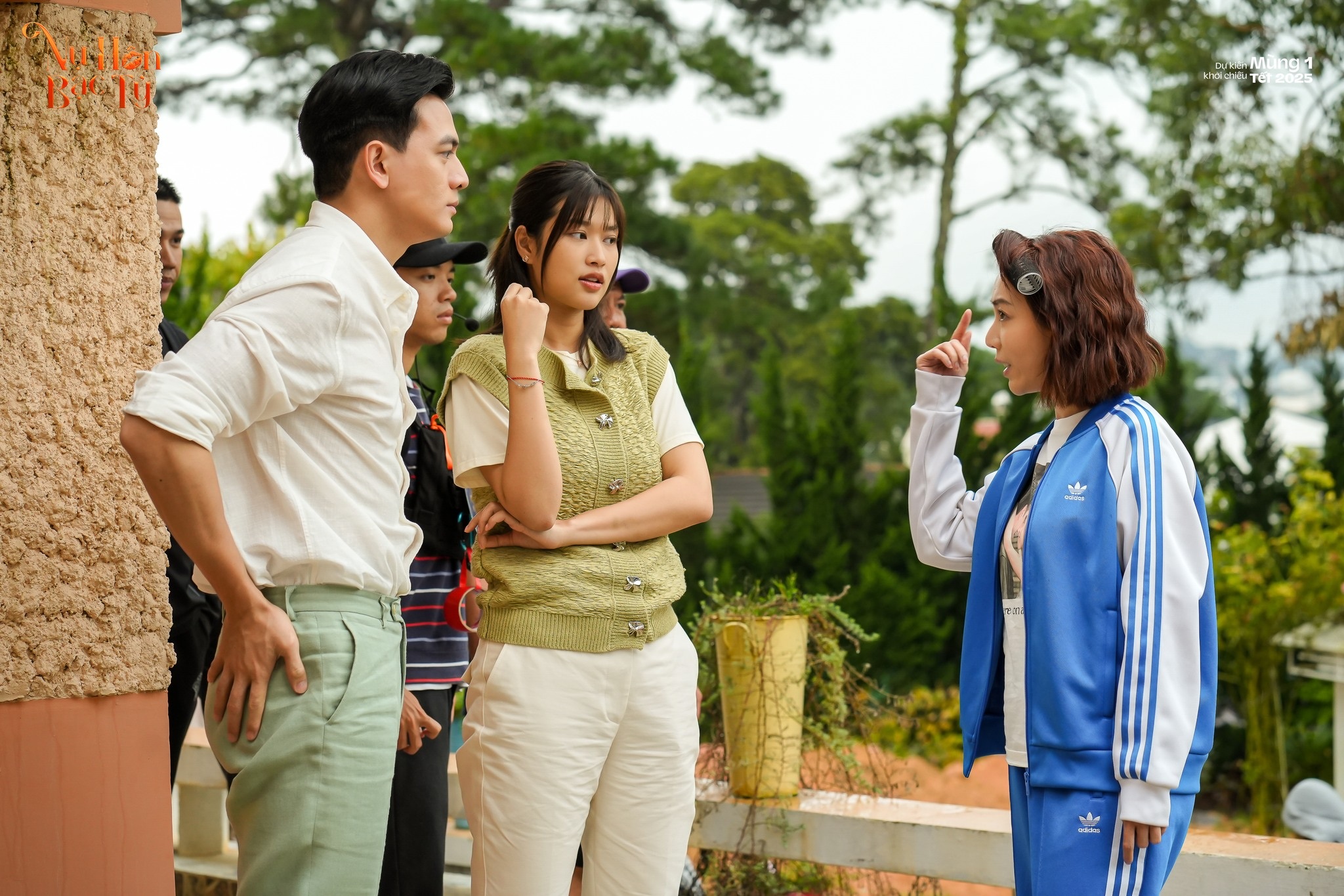 Người đẹp ồ ạt đóng phim: Tết này, ra rạp là gặp hoa hậu! - 4 Người đẹp ồ ạt đóng phim: Tết này, ra rạp là gặp hoa hậu! - 4