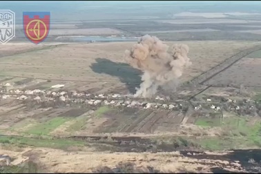 Pháo binh Ukraine hiệp đồng cùng UAV tập kích phá hủy "hỏa thần" của Nga