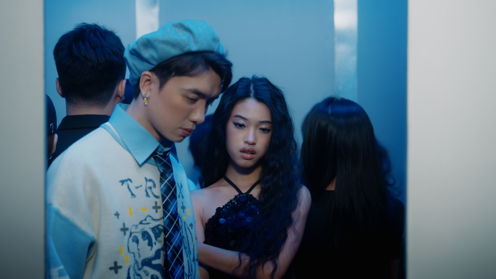 Xuân Định K.Y kể chuyện ở Ngôi thứ ba trong MV đầu tay - 2 Xuân Định K.Y kể chuyện ở Ngôi thứ ba trong MV đầu tay - 2