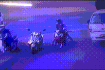 Bị mất túi xách khi dừng xe giúp người gặp tai nạn