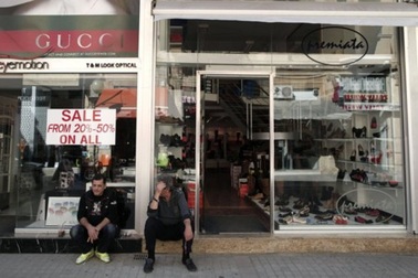 Các ngân hàng đảo Síp vẫn đóng cửa, doanh nghiệp khốn đốn