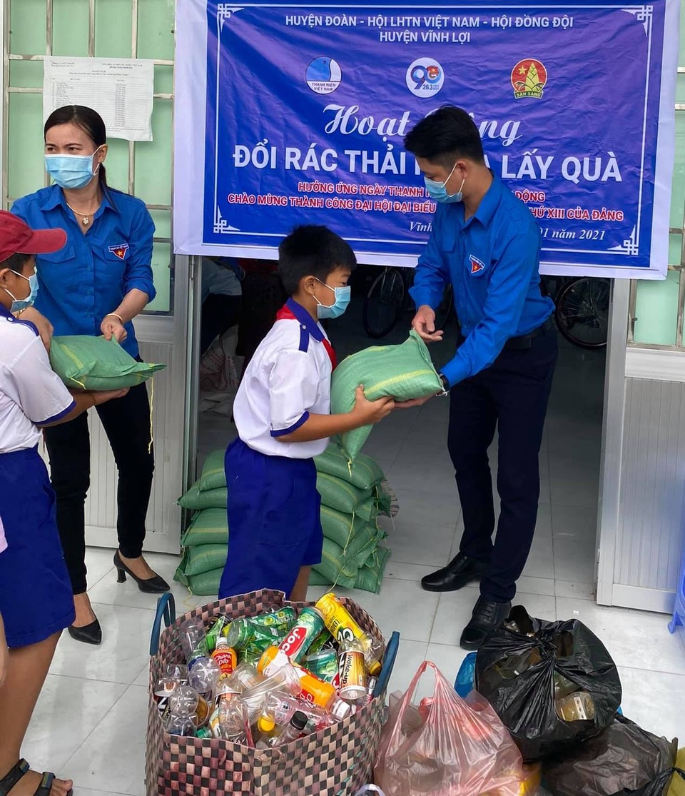 Thiết thực chương trình Đổi rác thải nhựa lấy gạo của tuổi trẻ Bạc Liêu - 3 Thiết thực chương trình Đổi rác thải nhựa lấy gạo của tuổi trẻ Bạc Liêu - 3