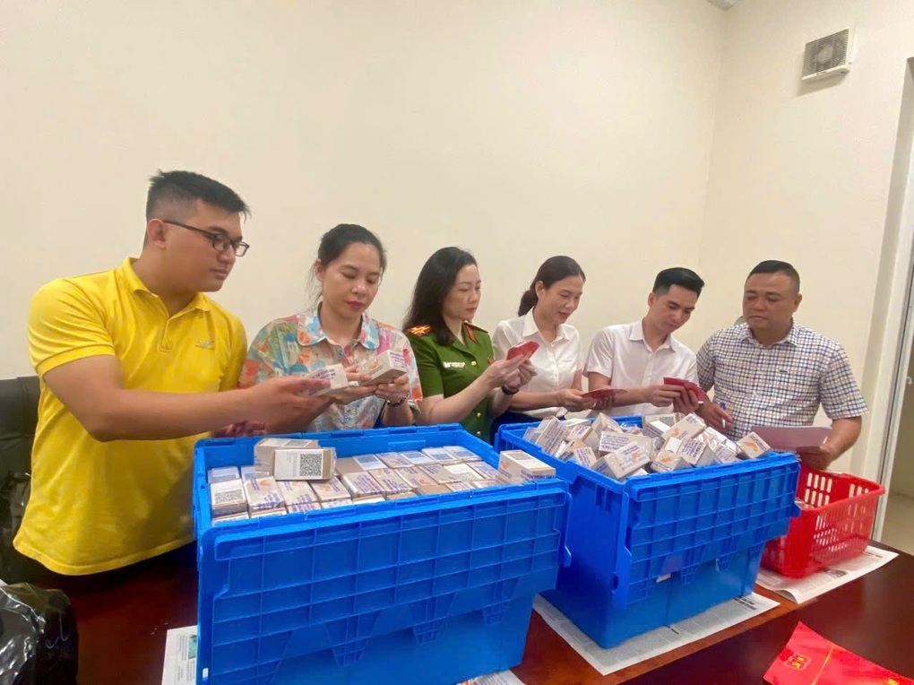 Địa phương dẫn đầu trong cả nước cấp phát Thẻ Đảng viên gắn chip - 1 Địa phương dẫn đầu trong cả nước cấp phát Thẻ Đảng viên gắn chip - 1