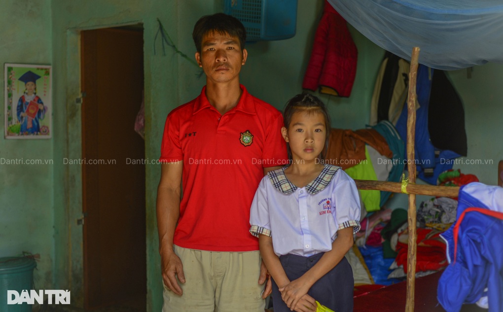 Vợ mang thai tử vong, chồng mượn nhà người thân làm lễ tang, đặt di ảnh - 1 Vợ mang thai tử vong, chồng mượn nhà người thân làm lễ tang, đặt di ảnh - 1