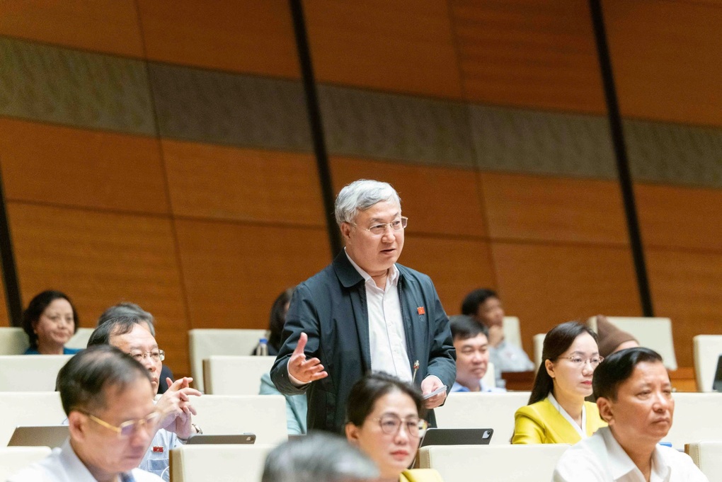 Lãnh đạo viện, trường chân trong, chân ngoài, dễ nhập nhèm lợi ích - 3