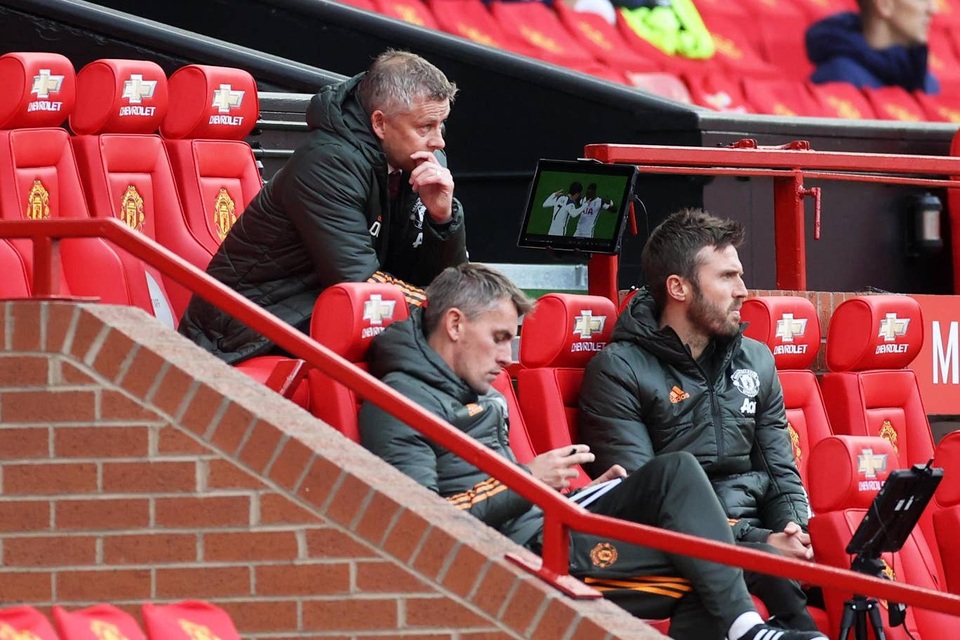 Những khoảnh khắc Man Utd bị Tottenham chà đạp tại Old Trafford - 15 Những khoảnh khắc Man Utd bị Tottenham chà đạp tại Old Trafford - 15