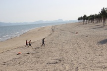 Khu du lịch Bãi Cháy đìu hiu trong ngày đầu nghỉ lễ