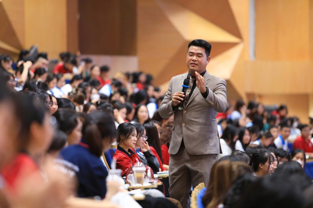 Hàng nghìn ca trẻ em sinh ra trẻ em: Yêu vội, cưới sớm và những bà mẹ nhí - 2 Hàng nghìn ca trẻ em sinh ra trẻ em: Yêu vội, cưới sớm và những bà mẹ nhí - 2