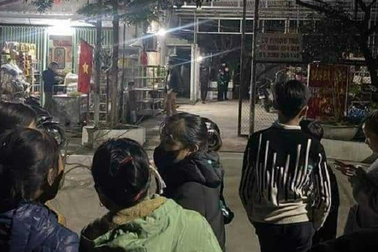 Cầm dao đâm tử vong người đàn ông ngồi ăn cơm cùng vợ cũ