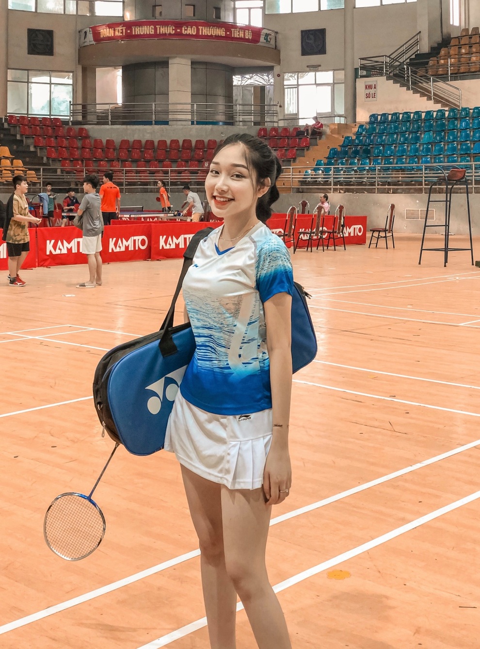 Hot girl gợi cảm trường Báo cổ vũ đội tuyển Tây Ban Nha - 5 Hot girl gợi cảm trường Báo cổ vũ đội tuyển Tây Ban Nha - 5