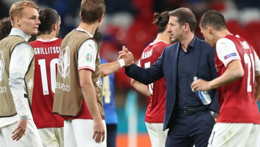 HLV tuyển Áo: Cả đất nước có thể tự hào về chúng tôi! - 1