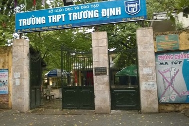 Con bị “cô lập” vì mẹ phản đối quỹ lớp: “Thu mấy trăm ngàn là không đúng”