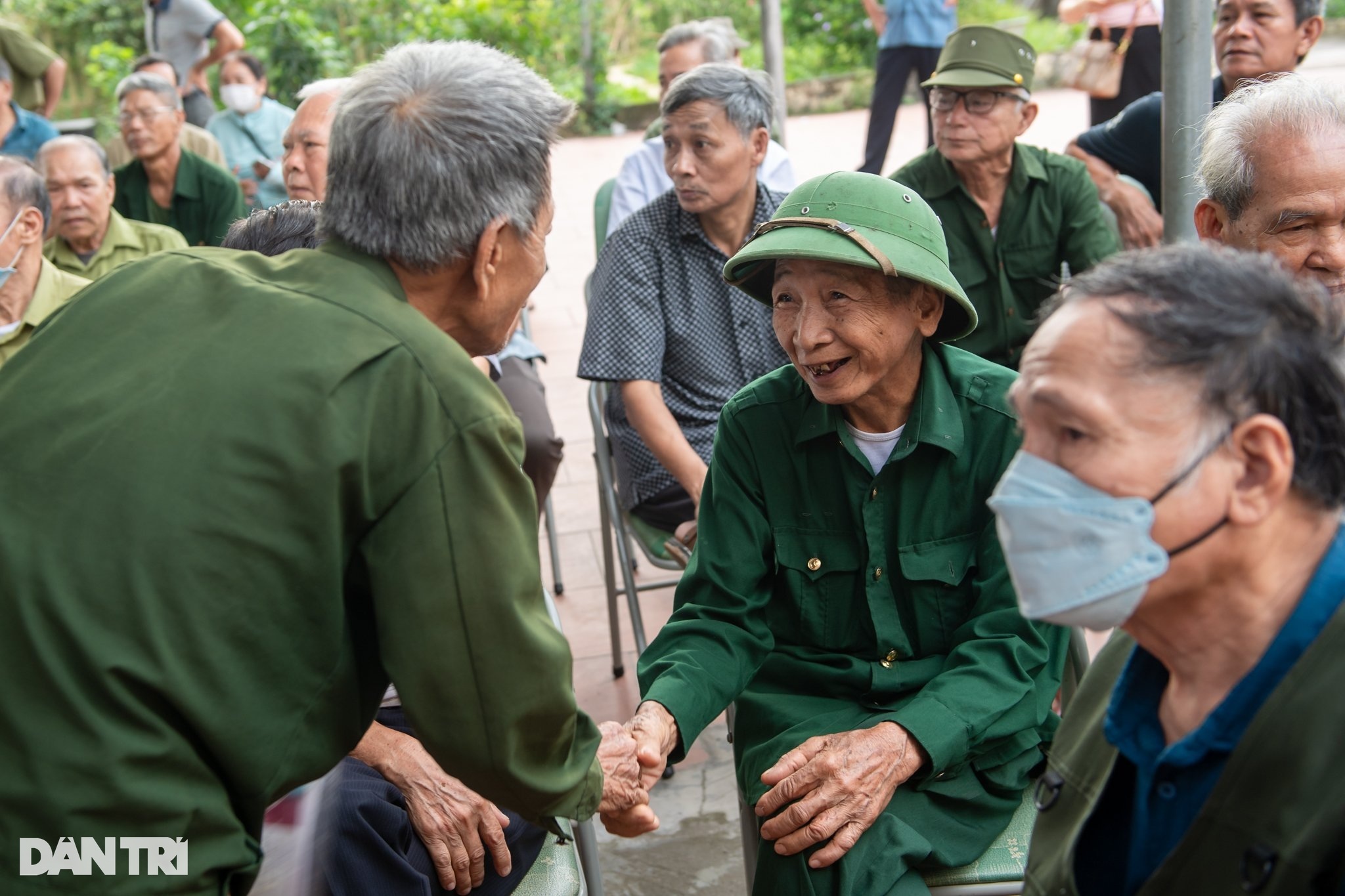 Hành trình khám bệnh, tri ân người có công dịp 27/7 của Dân trí - 10 Hành trình khám bệnh, tri ân người có công dịp 27/7 của Dân trí - 10