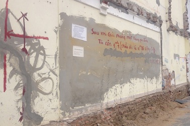 Bức tường 1 tỷ, biệt phủ trăm tỷ