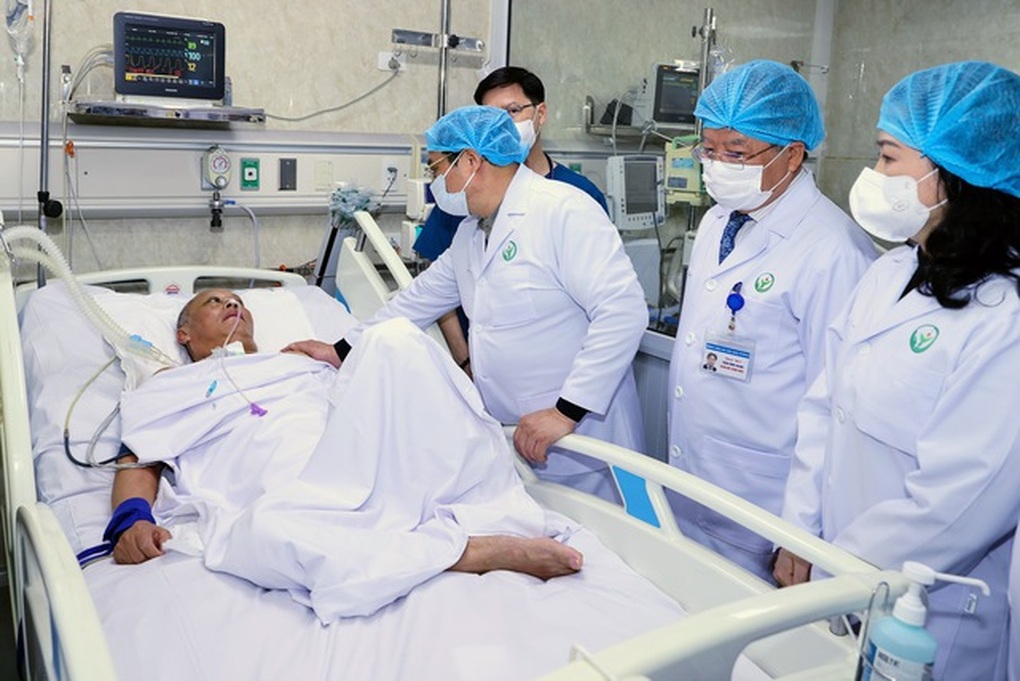 Thủ tướng: Đi bất cứ đâu, làm bất cứ việc gì vì tính mạng, sức khỏe nhân dân - 5 Thủ tướng: Đi bất cứ đâu, làm bất cứ việc gì vì tính mạng, sức khỏe nhân dân - 5