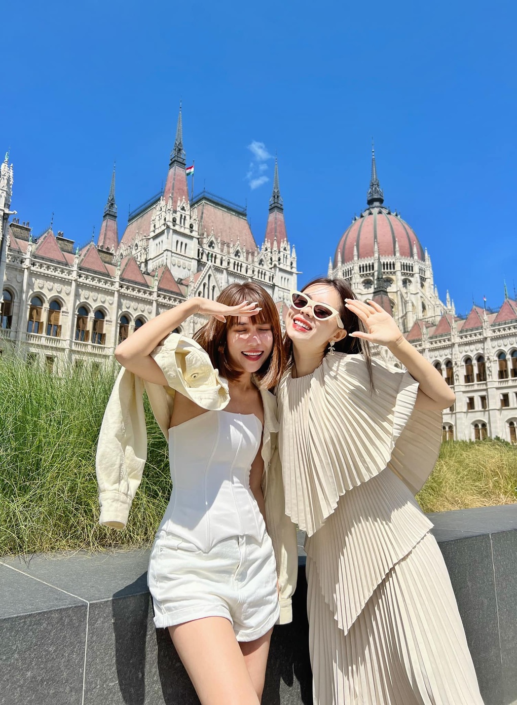 Đôi bạn thân ở Hà Nội chi 600 triệu đồng, đi 19 nước châu Âu du lịch - 4 Đôi bạn thân ở Hà Nội chi 600 triệu đồng, đi 19 nước châu Âu du lịch - 4