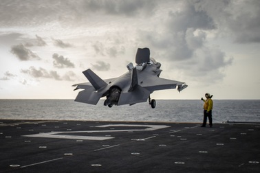 Mỹ điều tàu sân bay chở F-35B tiến về Trung Đông giữa lúc căng thẳng