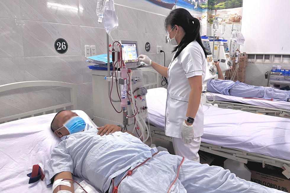 Điều ước của những bệnh nhân góp từng đồng vào viện chạy thận trong đêm