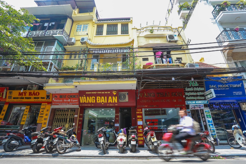 Biệt thự vườn rộng 700m2 của đại gia kim hoàn phố cổ Hà Nội một thời - 1 Biệt thự vườn rộng 700m2 của đại gia kim hoàn phố cổ Hà Nội một thời - 1