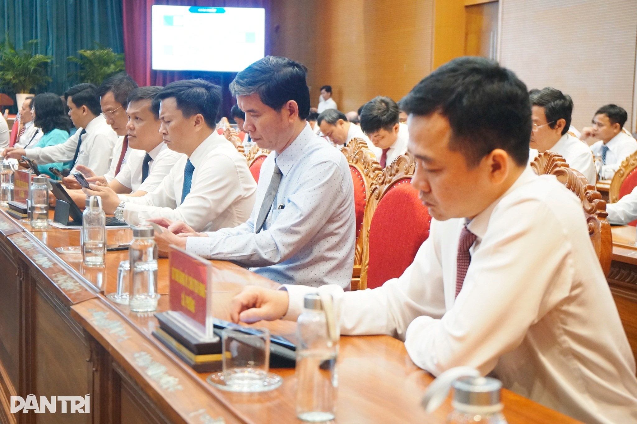 Bí thư Gia Lai: Ai gây khó khăn cho dân tôi sẽ xử lý - 2