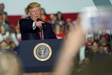 Ông Trump dọa đóng cửa chính phủ Mỹ vì tường biên giới với Mexico