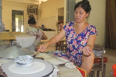 Mỹ Lồng, Sơn Đốc vào mùa tráng bánh ngày đêm