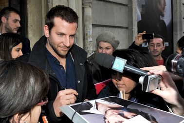 Vòng quanh thế giới giải trí ngày 1/12