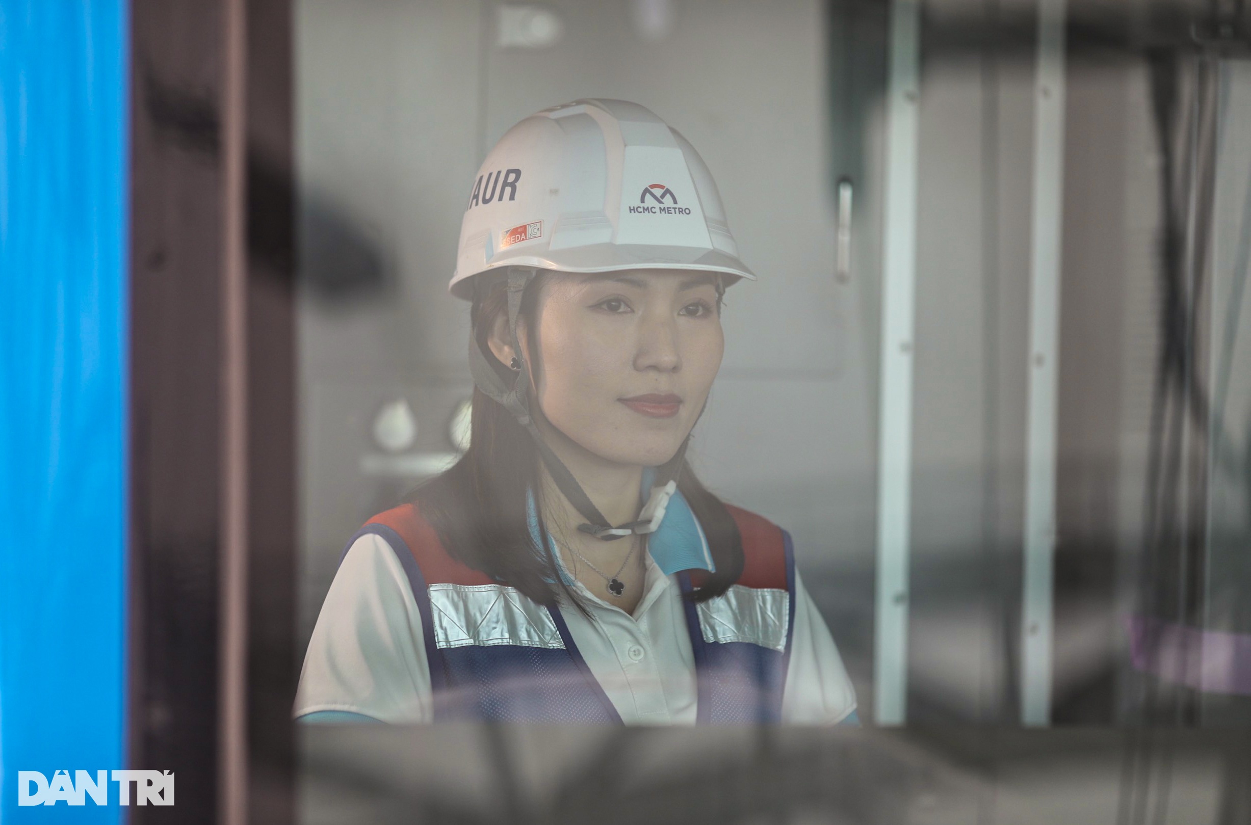 2 nữ lái tàu metro duy nhất của Hà Nội và TPHCM - 12 2 nữ lái tàu metro duy nhất của Hà Nội và TPHCM - 12