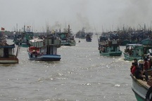 Mùi xác chết bốc lên, dân bỏ chạy