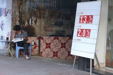 Đi vay, đừng chỉ nhìn vào lãi suất