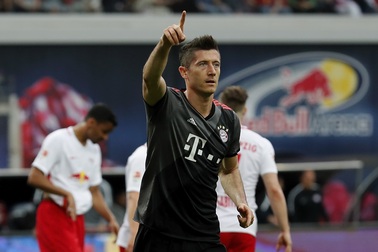 MU bất ngờ nhảy vào co kéo tiền đạo Robert Lewandowski