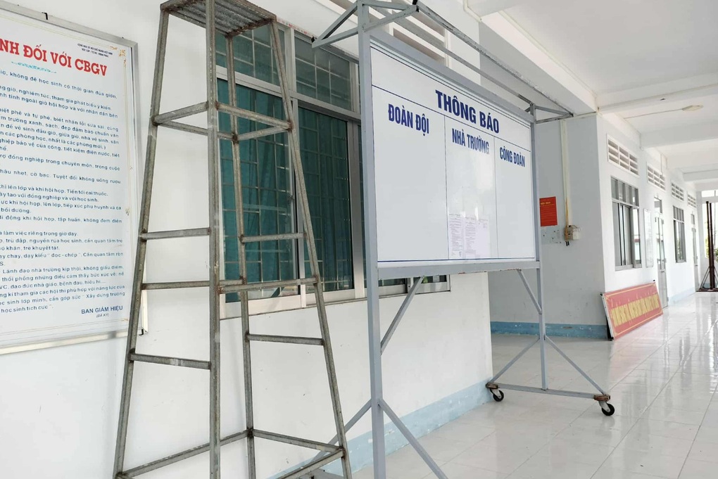 Nguyên hiệu trưởng bị cáo buộc tham ô 10,7 triệu đồng nói gì khi tại ngoại? - 2 Nguyên hiệu trưởng bị cáo buộc tham ô 10,7 triệu đồng nói gì khi tại ngoại? - 2