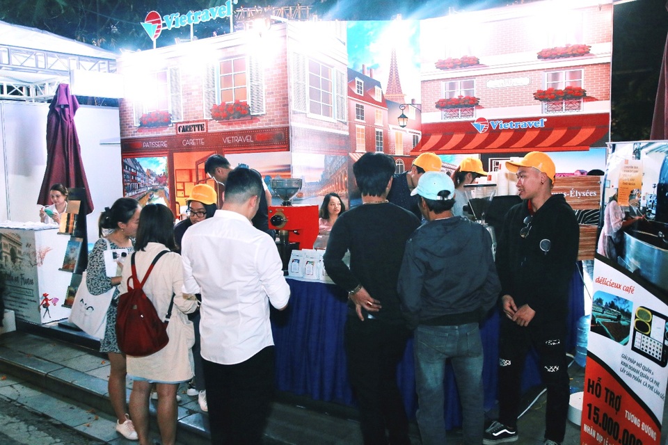 Giảm tới 6 triệu cho tour du lịch Pháp nhân dịp lễ hội “Blade en France” - 3 Giảm tới 6 triệu cho tour du lịch Pháp nhân dịp lễ hội “Blade en France” - 3