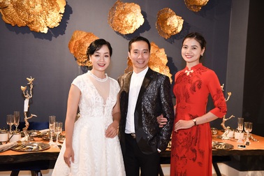 NTK Đỗ Trịnh Hoài Nam lịch lãm bên NSƯT Chiều Xuân