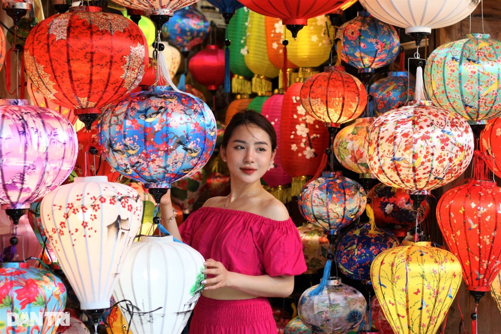 Phố cổ Hội An sau một tháng kiểm soát vé tham quan - 4 Phố cổ Hội An sau một tháng kiểm soát vé tham quan - 4
