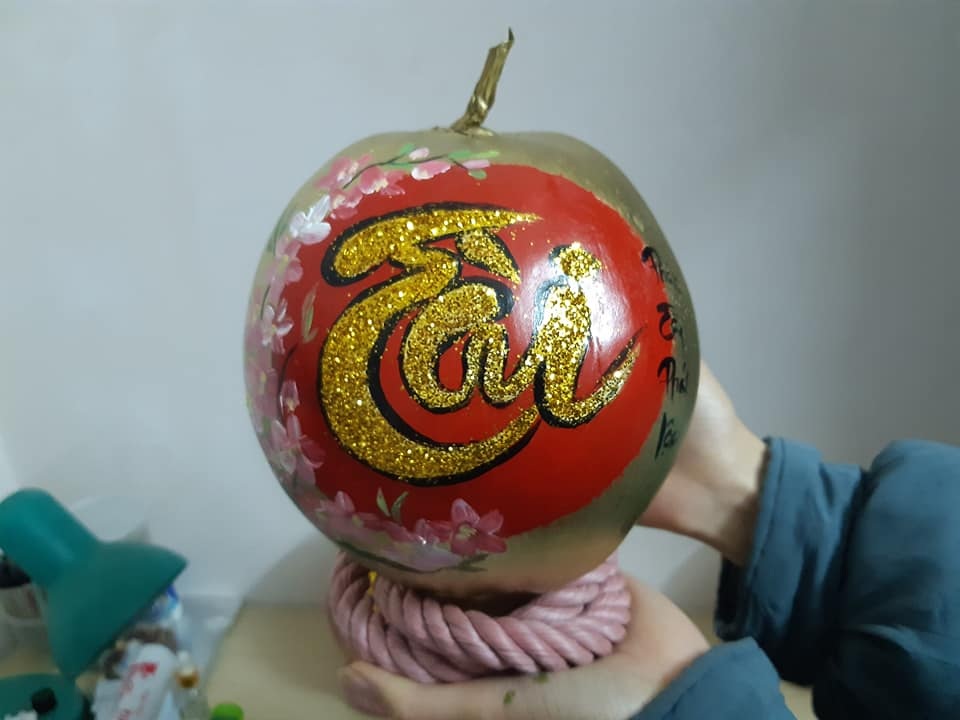 Buôn bưởi ế ẩm, thuê người vẽ chi chít lên quả lại đắt như tôm tươi - 5 Buôn bưởi ế ẩm, thuê người vẽ chi chít lên quả lại đắt như tôm tươi - 5