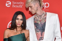 Megan Fox gợi cảm bên bạn trai kém tuổi