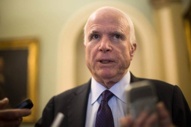 Ông McCain hối thúc dỡ bỏ "càng sớm càng tốt" lệnh cấm vận vũ khí với Việt Nam