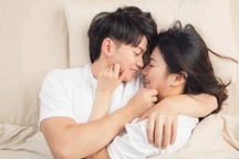 Sau lần "thân mật" với chồng cũ, tôi vừa sợ vừa muốn yêu lại từ đầu