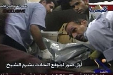 Đánh bom hàng loạt tại Ai Cập, 65 người chết