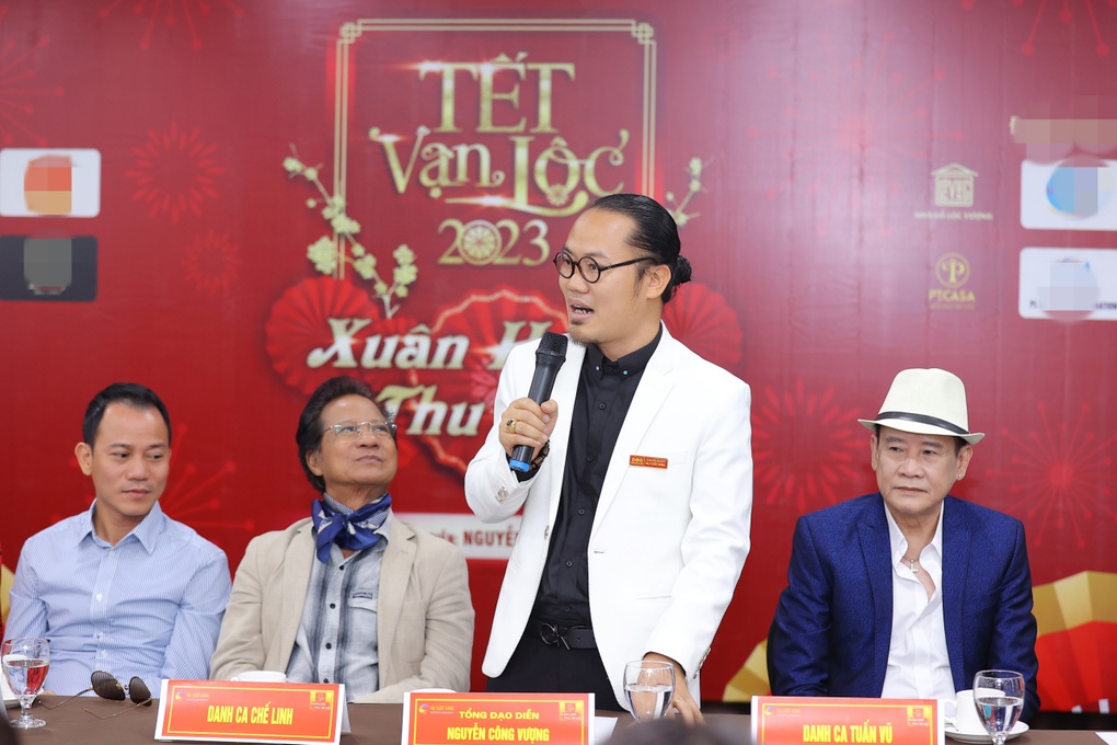 Vượng Râu đưa chuyện thi hoa hậu, diễn bikini lên sân khấu hài Tết 2023 - 3 Vượng Râu đưa chuyện thi hoa hậu, diễn bikini lên sân khấu hài Tết 2023 - 3