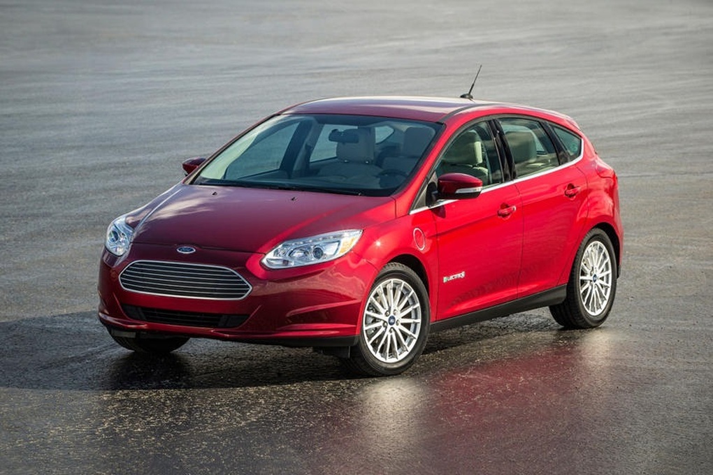 Focus Electric là mẫu xe điện thứ 2 của Ford, vòng đời kéo dài gần 7 năm (Ảnh: CarBuzz). Focus Electric là mẫu xe điện thứ 2 của Ford, vòng đời kéo dài gần 7 năm (Ảnh: CarBuzz).