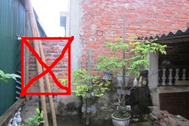 UBND thị xã “chen ngang” việc của toà án?