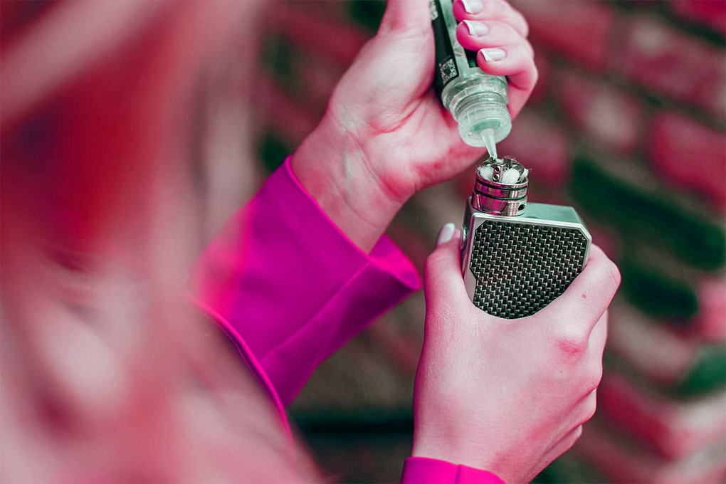 Thuốc lá điện tử: Sát thủ công nghệ đe dọa sức khỏe người dùng - 2 Thuốc lá điện tử: Sát thủ công nghệ đe dọa sức khỏe người dùng - 2