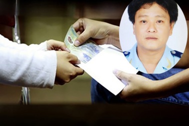 Chỉ trong vài ngày, cán bộ hải quan nhận hối lộ gần 1 tỷ đồng