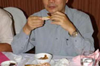 Bộ trưởng Cao Đức Phát dự tiệc thịt gà