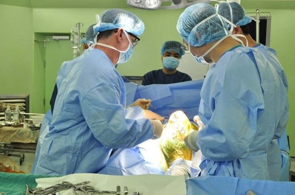 Sau vụ nâng khống giá trang thiết bị y tế, Bộ Y tế yêu cầu minh bạch về giá - 1 Sau vụ nâng khống giá trang thiết bị y tế, Bộ Y tế yêu cầu minh bạch về giá - 1