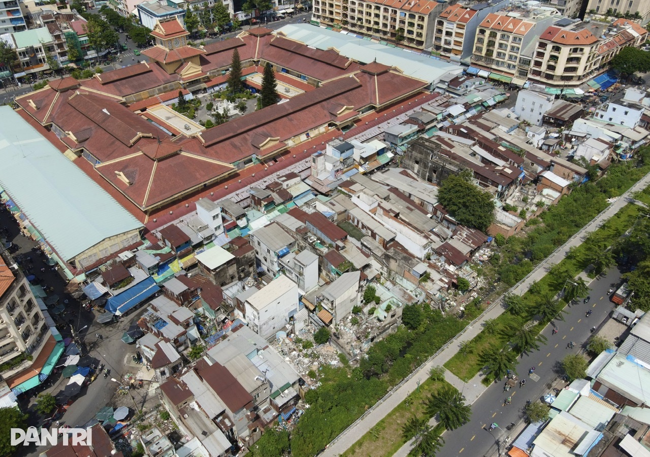 Lý do người dân vẫn sống bên kênh nước đen, nơi chuột đua nhau chạy - 5 Lý do người dân vẫn sống bên kênh nước đen, nơi chuột đua nhau chạy - 5